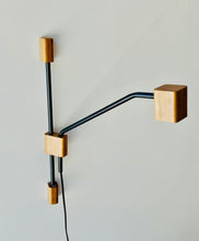 Carregar imagem no visualizador da galeria, Luminária de Parede OLI - Frete Grátis
