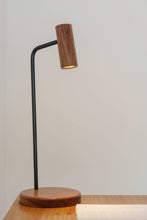 Carregar imagem no visualizador da galeria, Luminária de mesa Navona
